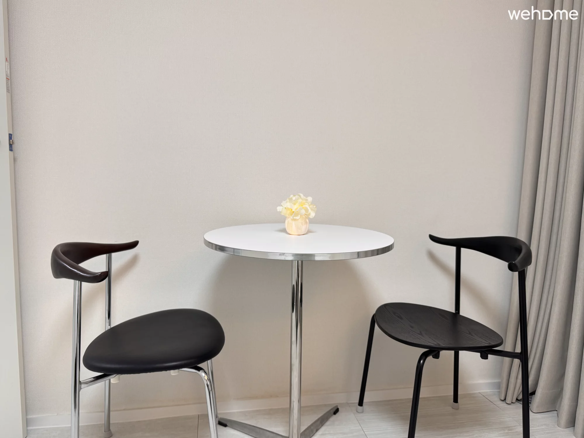 Hongdae/Yeonnam Alley, Quiet Sensibility Design Stay Seoul Pause – Hongdae [Night]