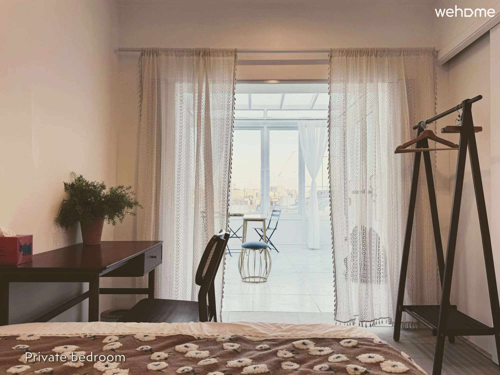 270-degree overwhelming private sunroom, K-pop filming location, large yard terrace, Yeonhui-dong theme street