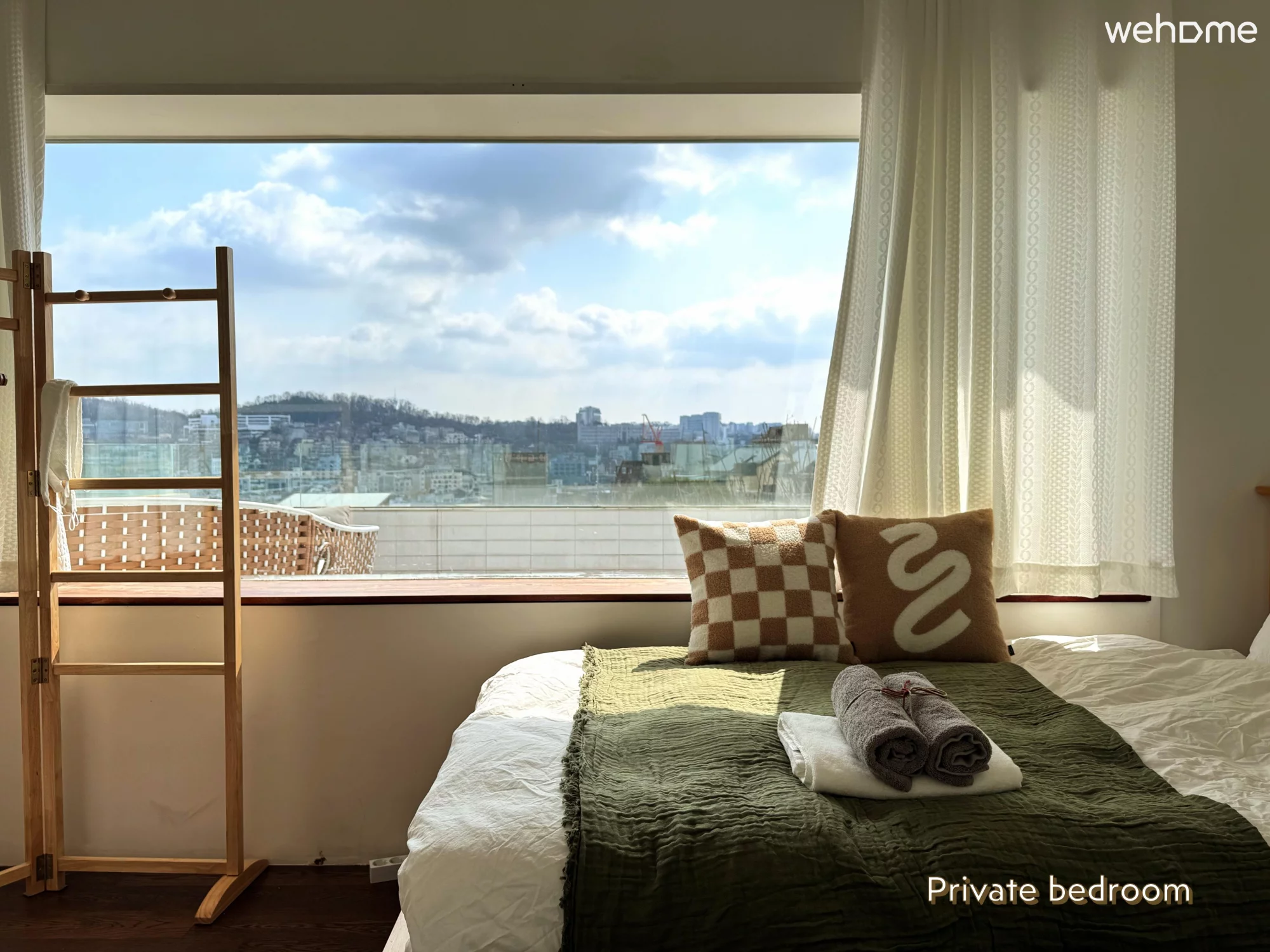 Terrace view & twin beds, K-pop photo, 1974 Heritage, large yard, Yeonhui-dong theme street