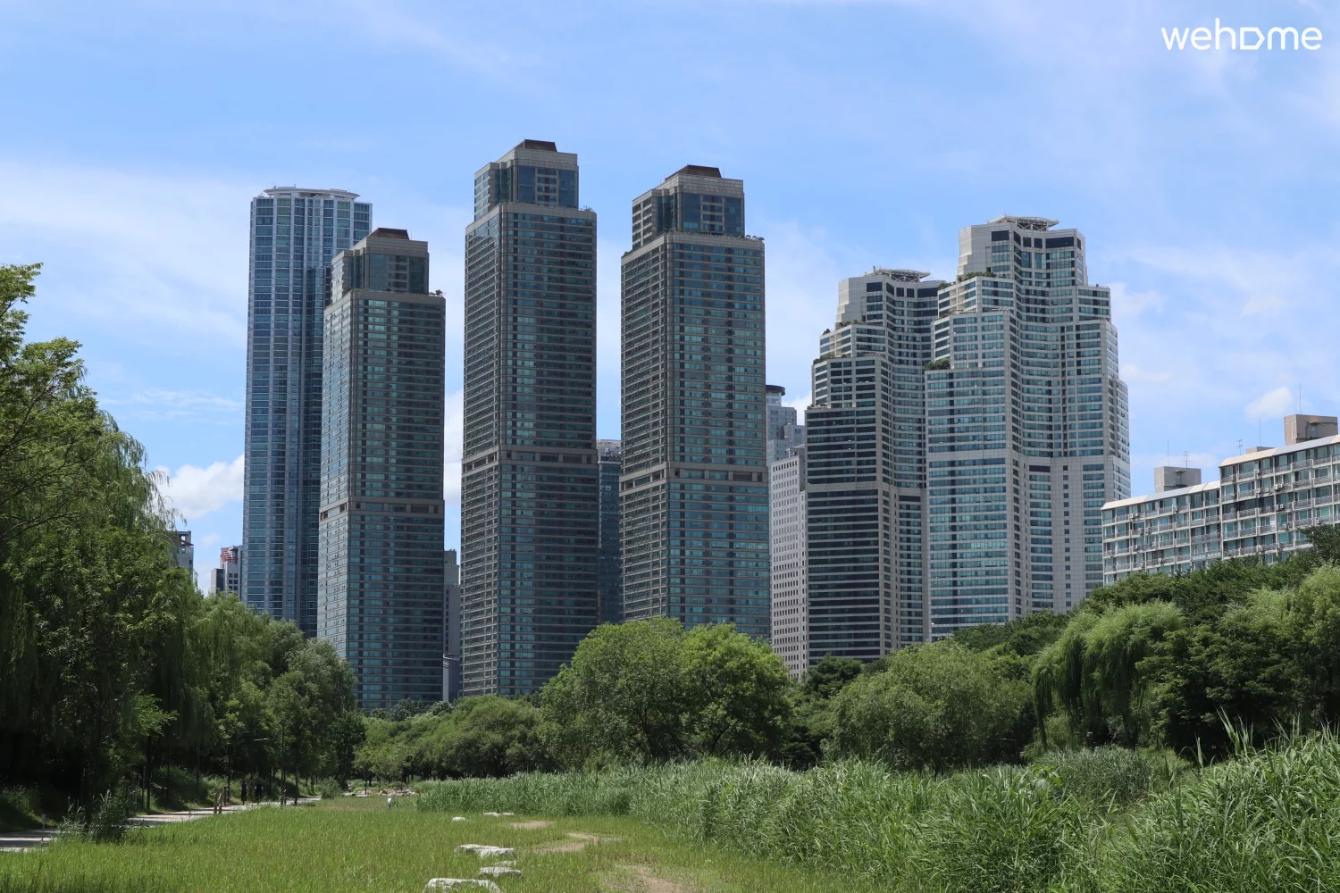 Come to Gangnam, the best neighborhood in Korea with a better view than a $1000 hotel per night.