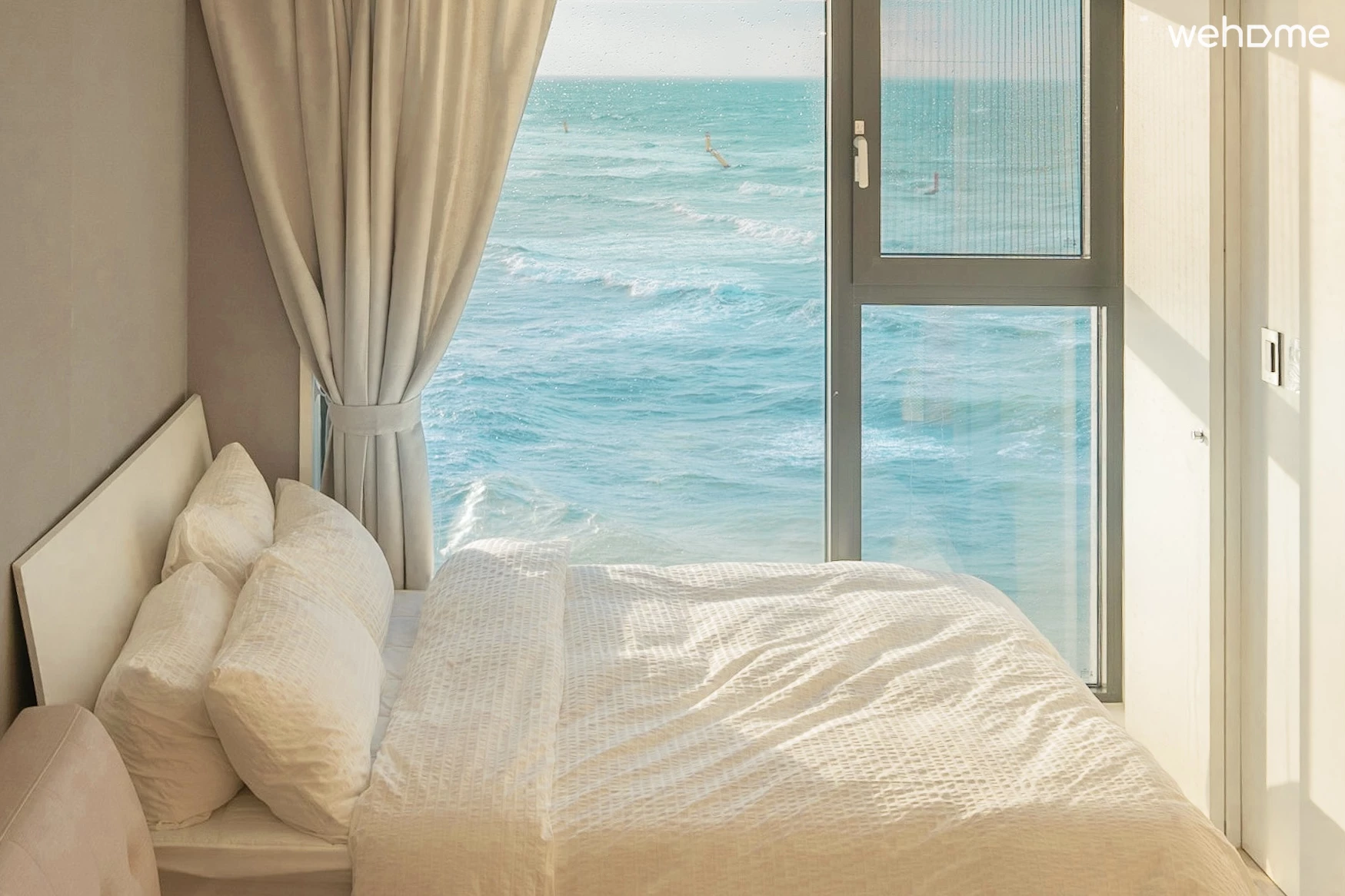 [Jeju Long-Term Stay] Fully furnished room 'Stay Pado 6' with an ocean view from the bed. Recommended for walkers and workcations.
