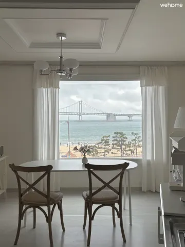 le plage (blanche) X 광안대교 뷰