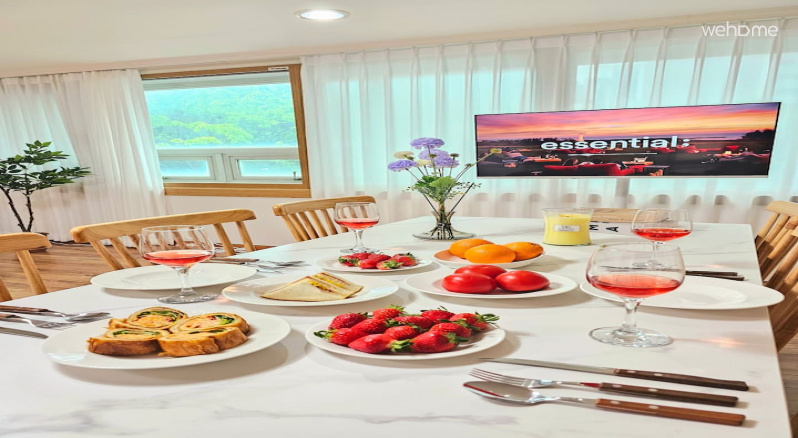 써니오 | 햇살 가득 3층 단독주택·넓은 거실·2~6인 .중동역4분숙박·해운대 바닷가 8분