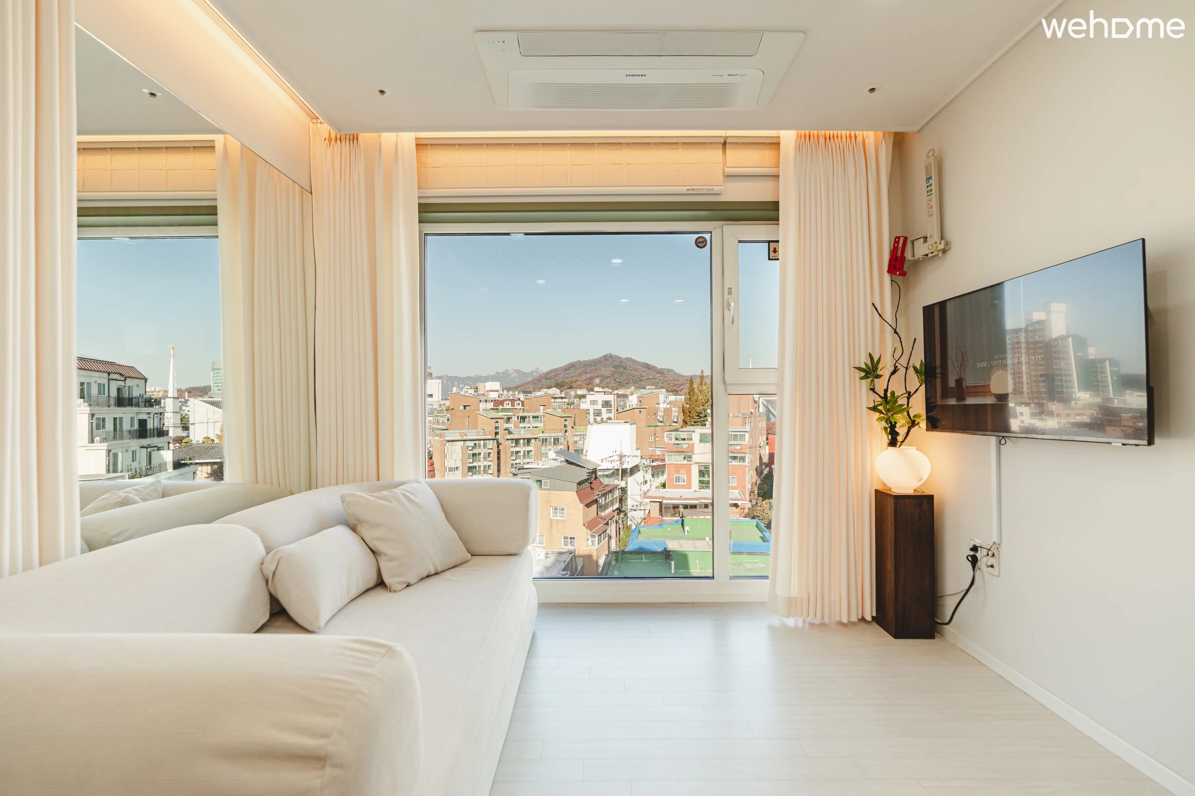 5-minute walk from Hongik University Station | 9th floor panoramic city view | newly built hotel-style accommodation