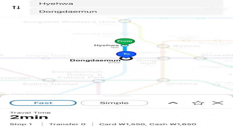 동대문은 서울에서 가장 활기찬 쇼핑 지역 중 하나입니다.  동대문 DDP(동대문디자인플라자)는 독특한 건축물과 전시, 야경 덕분에 사진 찍기 좋은 명소로 사랑받고 있어요.근처에는 동대문 성곽과 전통시장도 있어 현대적인 분위기와 서울의 옛 모습을 함께 둘러볼수 있어요. 