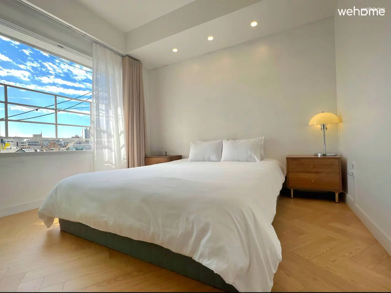 Sunny 2BR | 4min Hongdae | 24h Free Luggage | Elevator