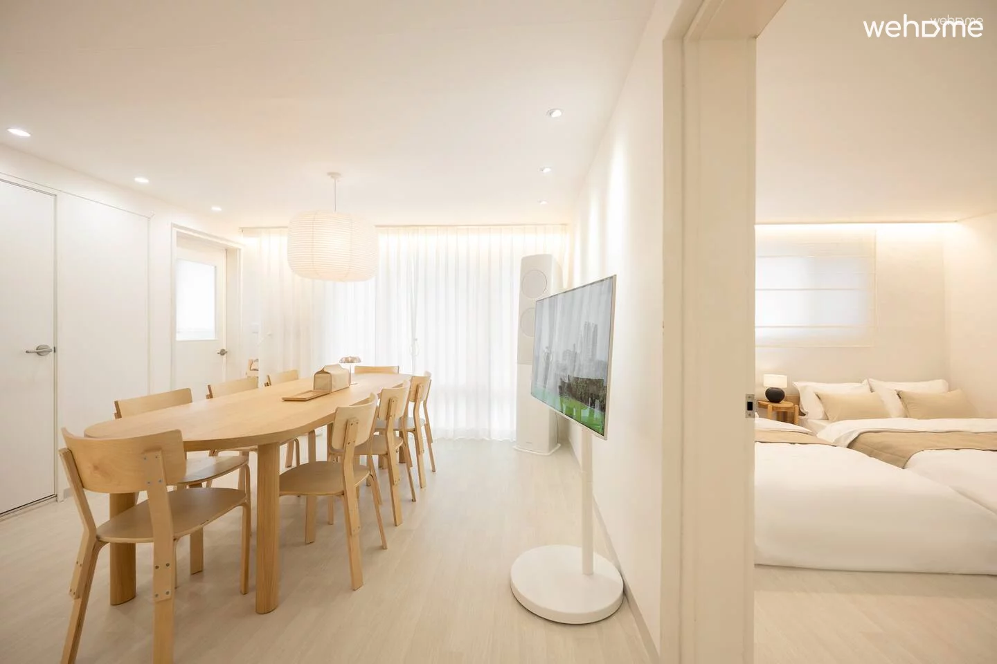 [Grand Opening Special] 6 min to Ewha Womans University Station | 10 min to Hongdae & Myeongdong | 3BR, 5 Queens, Sleeps 8 | Perfect for Families & Groups
