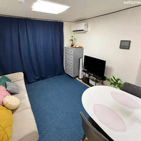 지하철 2분/ 명동/ 성수/ 홍대/ 무료주차/짐 보관 무료