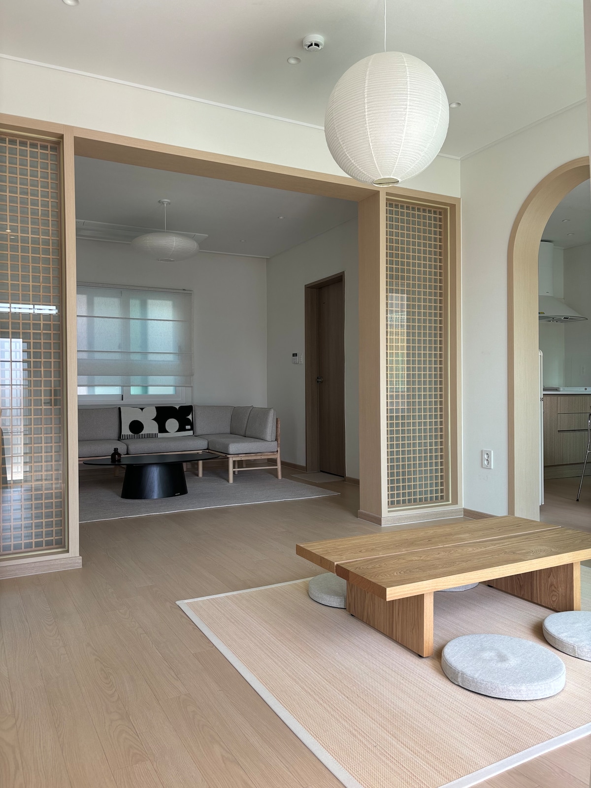 부산 전포 감성 독채 B.House | 다다미와 정원이 있는 집